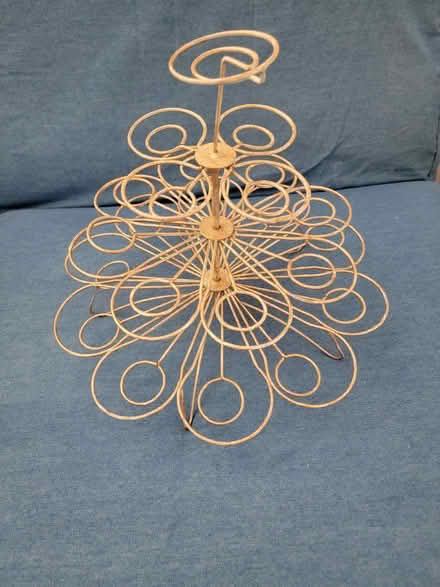 Photo of free 3 wire cup cake stands - Hollingdean (Lower Bevendean BN1) #3