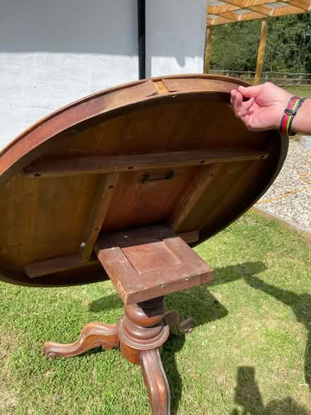 Photo of free Antique tip up table needs tlc (IG10 high beech) #4