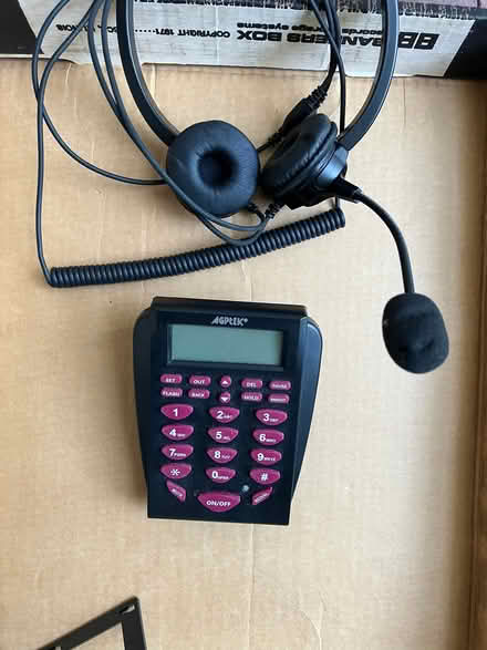 Photo of free telephone headset & base (landline) (Barron Park) #1