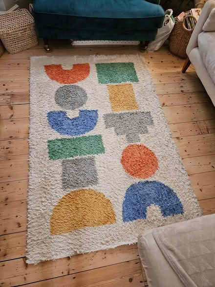 Photo of free Large rug (SE15) #1