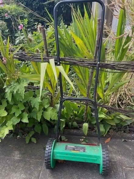 Photo of free lawn mower (Marchmont EH9) #2