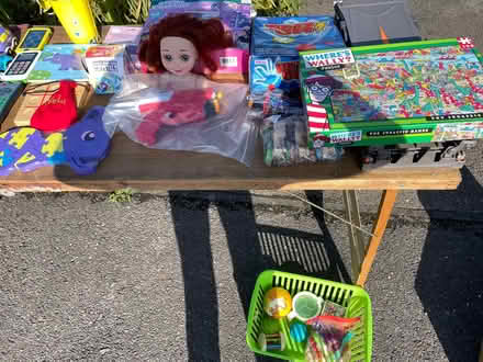 Photo of free Lots of toys, books etc today (IQ Winnersh RG41) #2