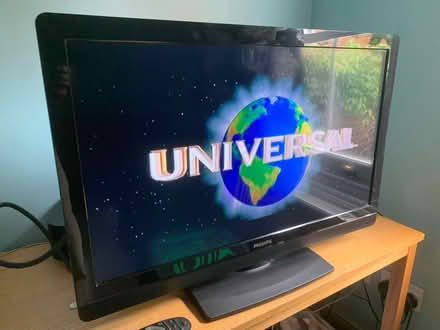 Photo of free 32” Phillips TV (Off Dalston Lane E8) #2