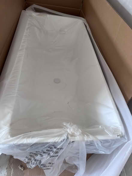 Photo of free bath damaged corner but can be repaired (Woodham Walter CM9) #2