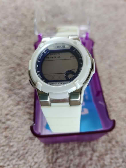 Photo of free Lorus ladies/girls digital watch (needs a new battery) (Peachcroft OX14) #2