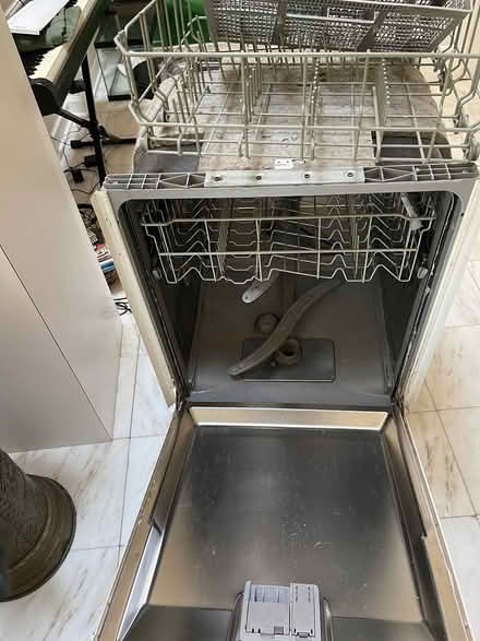 Photo of free Bosh dish washer (Oak Brook) #2