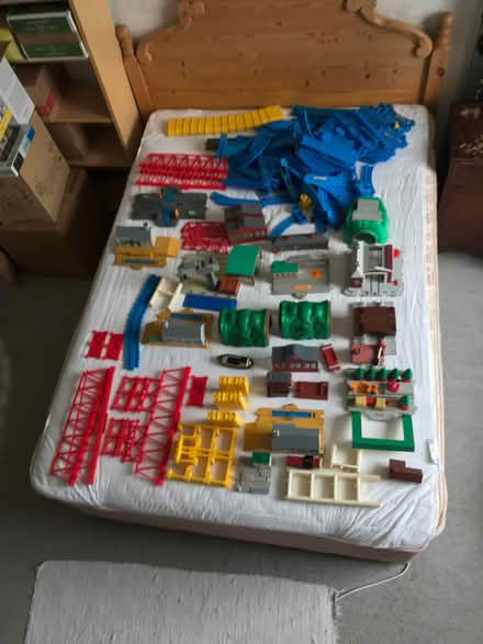 Photo of free Tomy train track, buildings and accessories (Lewes BN7) #1