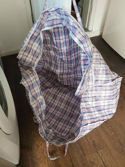 Photo of free Huge zippable bag (Cambridge CB4) #1