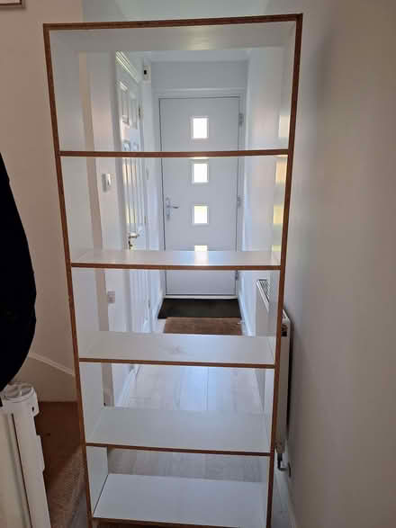 Photo of free shelf unit (Wendover HP22) #1