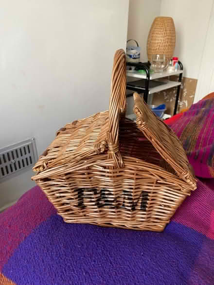 Photo of free Wicker Basket (Finsbury Park N4) #1
