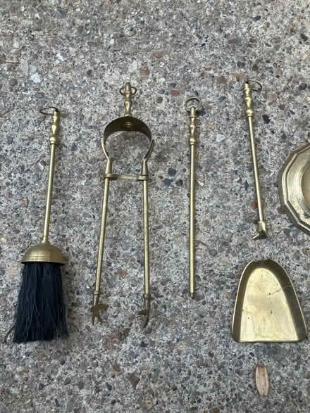 Photo of free Brass decorative fireside set (NR4) #2