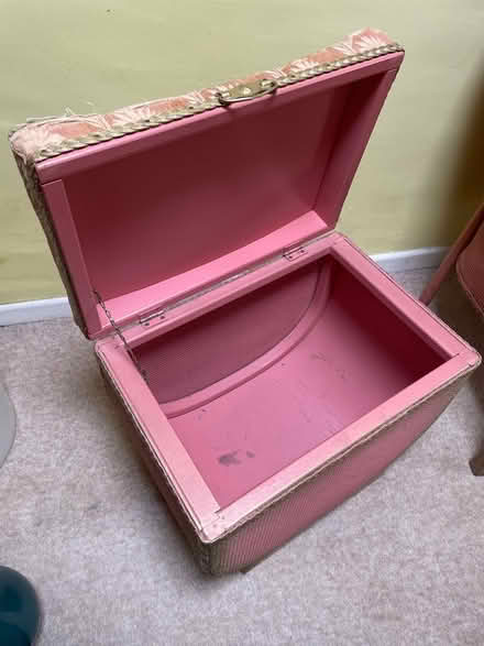 Photo of free Lloyd loom stool (Amersham HP7) #3