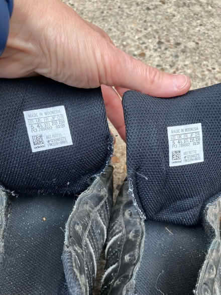 Photo of free X3 pairs children’s Stan Smiths (NR4) #2