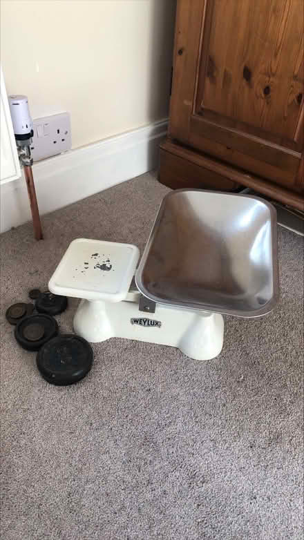 Photo of free kitchen scales (Caversham Heights RG4) #1