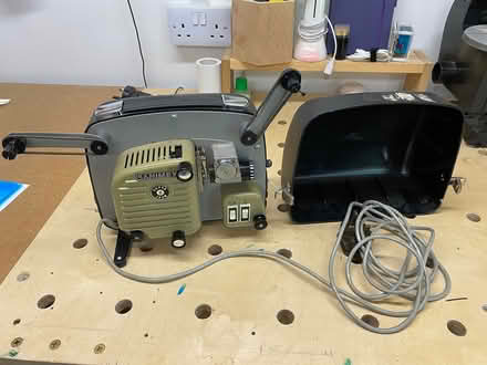 Photo of free Vintage super 8 projector, working? (Stroud GL5) #1