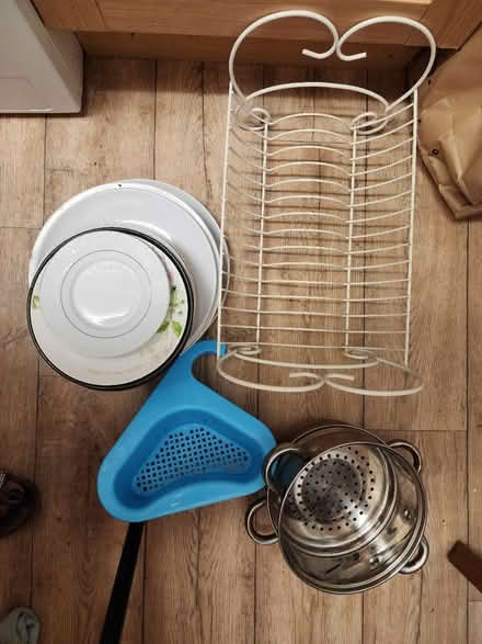 Photo of free Collection of kitchen items (High Wycombe HP11) #3