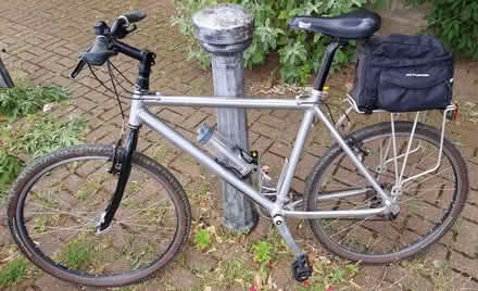 Photo of free Hybrid Style Bike (Surrey Quays SE16) #1