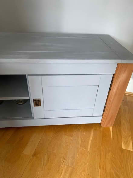 Photo of free TV unit (Beckenham BR3 3NL) #2