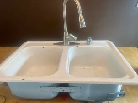 Photo of free sink (Smokey point WA) #2