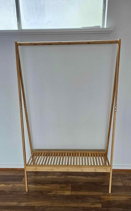 Photo of free Hanging rack (Trigg) #1