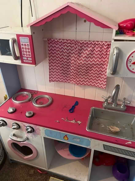 Photo of free Kids kitchen (LS8) #1