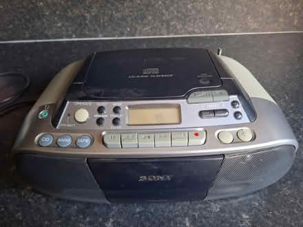 Photo of free CD, cassette and Radio (Kings Heath B14) #3