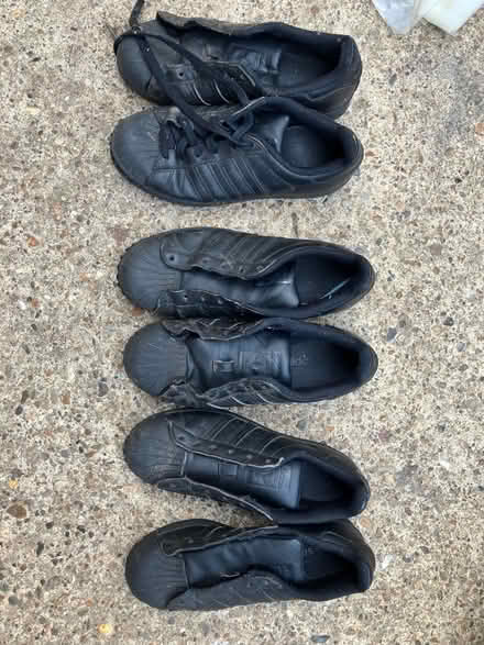 Photo of free X3 pairs children’s Stan Smiths (NR4) #1