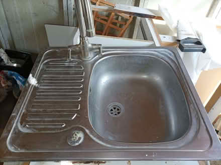 Photo of free Kitchen sink and tap (Cranford TW5) #1