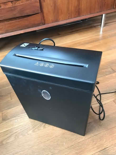Photo of free Paper Shredder (Bramber BN44) #1