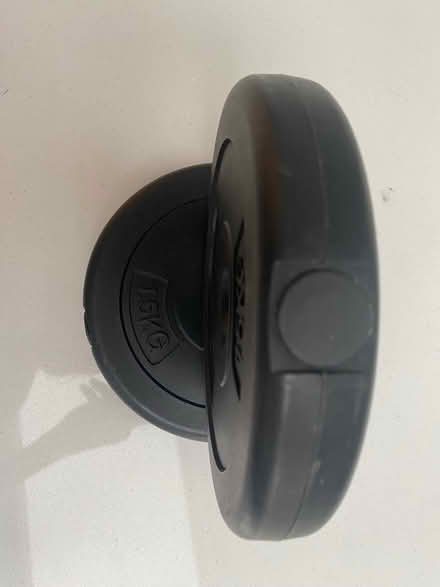 Photo of free 2 x 1.5kg weight plates (Woodford Green IG8) #1