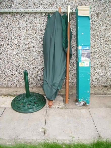 Photo of free canopy and base (Nantwich) #1