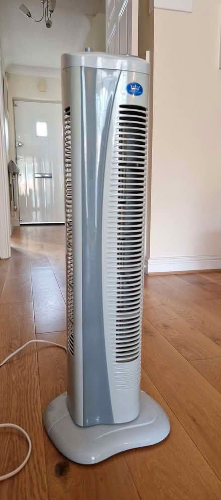 Photo of free Tower Fan (Shinfield RG2) #2