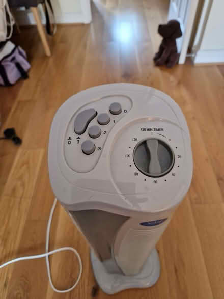 Photo of free Tower Fan (Shinfield RG2) #1