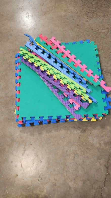 Photo of free Excersice/play mat squares (Dunstable) #2