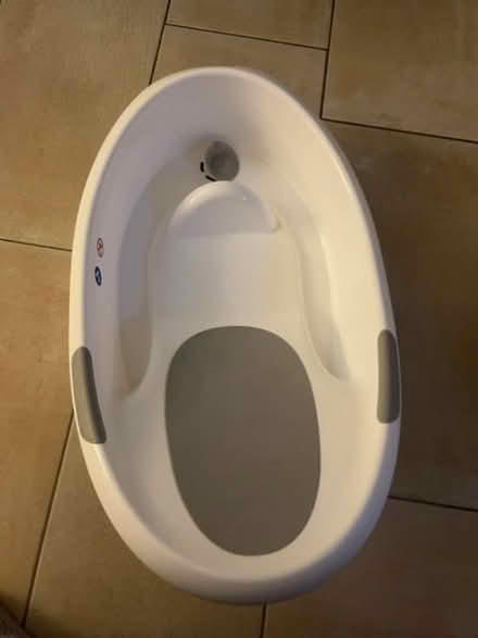 Photo of free Baby bath (Erith DA7) #1