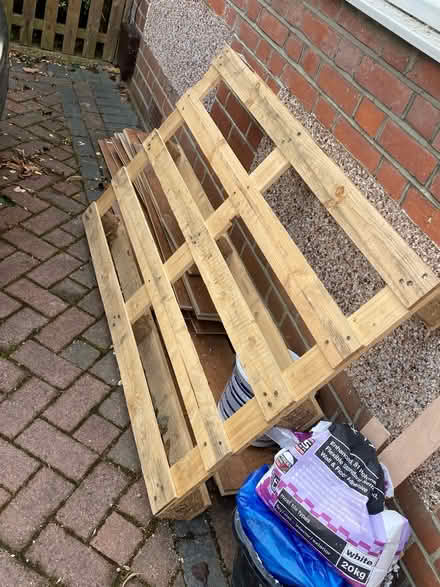 Photo of free Wooden pallet (Beckenham Hill BR1) #1