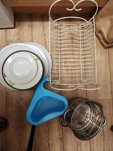 Photo of free Collection of kitchen items (High Wycombe HP11) #4