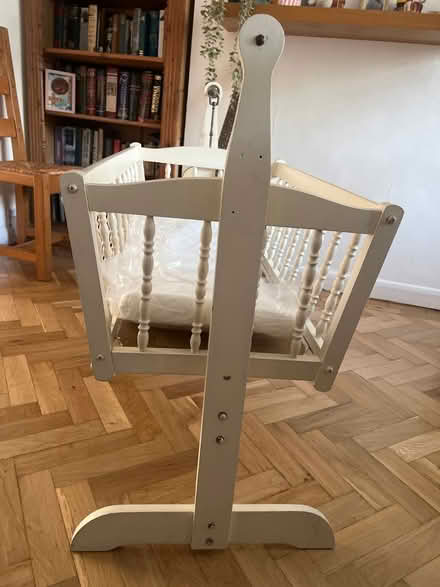 Photo of free Bed/ Moses basket for newborn baby (NW11 Temple Fortune) #3