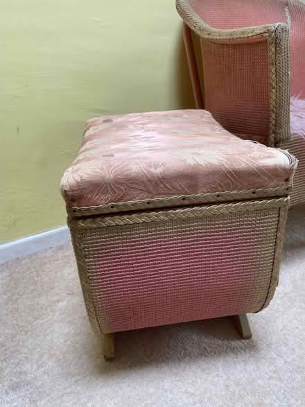 Photo of free Lloyd loom stool (Amersham HP7) #4