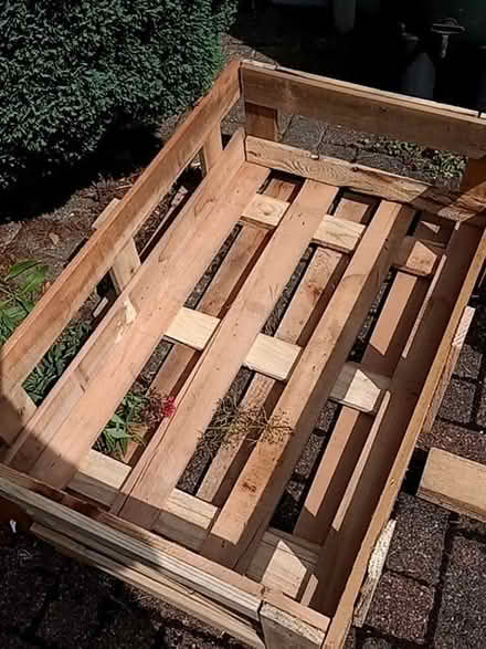 Photo of free Wooden crate (Caversham Heights RG4) #1