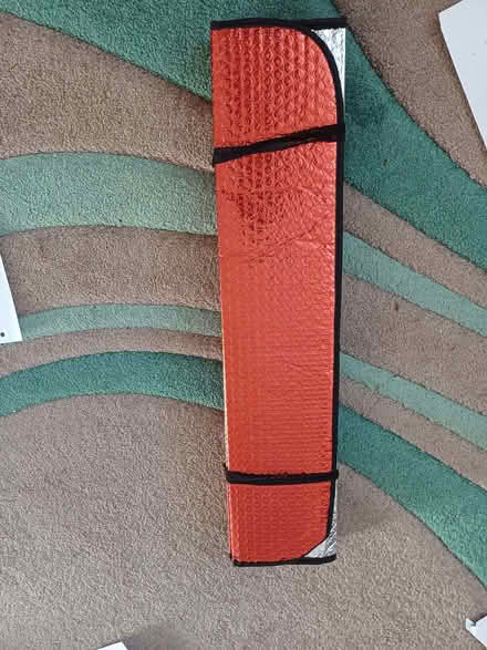 Photo of free Windscreen sun blanket (Morley DE21) #1