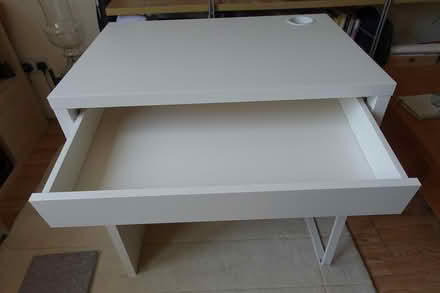 Photo of free Small Ikea Desk -never used (tooting SW17) #2