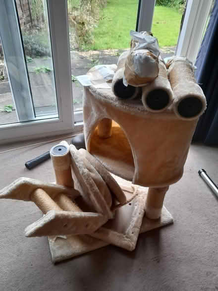 Photo of free Small cat tree (Kings Heath, B13) #1