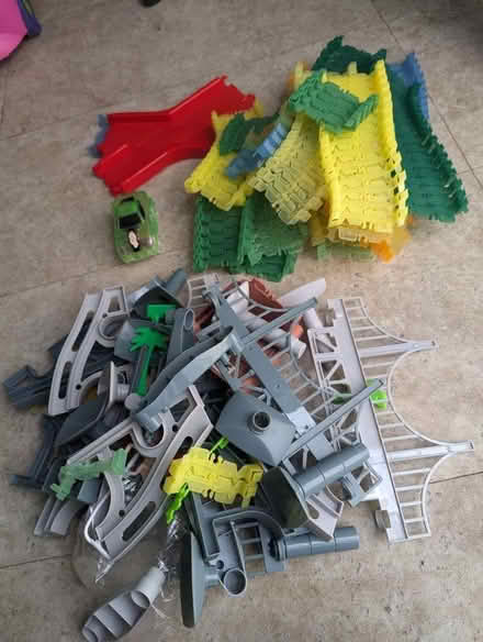 Photo of free Jacks Flexi Track Set (West Wickham BR4) #1