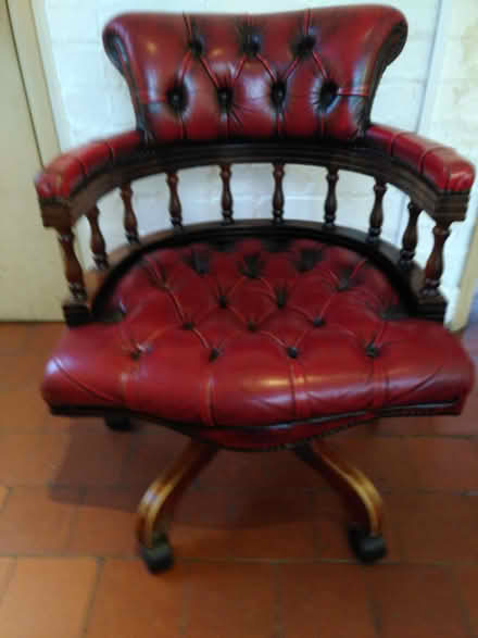 Photo of free Captain's chair (Welland WR13) #1