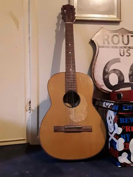 Photo of free Acoustic guitar (Penrith CA11) #1