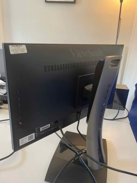 Photo of free Monitor (SW19) #3