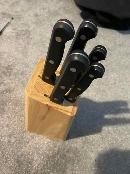 Photo of free Knife block (Birmingham Stirchley B30) #1