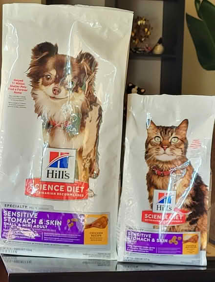 Photo of free Hills Science Diet Dog Food (Carleton Place Area) #1