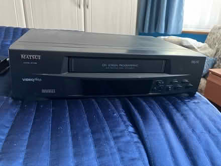 Photo of free VHS video player/recorder (Otham ME15) #1